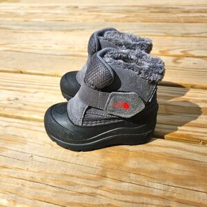 Northface Alpenglow II boot